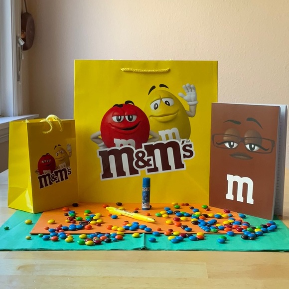 🟡🟢🟠  M&M’S NOTEBOOK BUNDLE 🔵🔴🟢 NWOT 🟤🟡🟠 - Picture 3 of 16